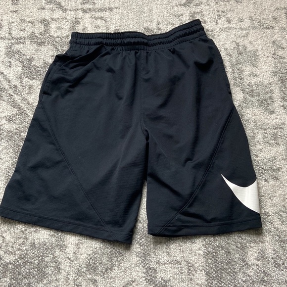 Nike Men’s Basketball Shorts - Picture 5 of 6